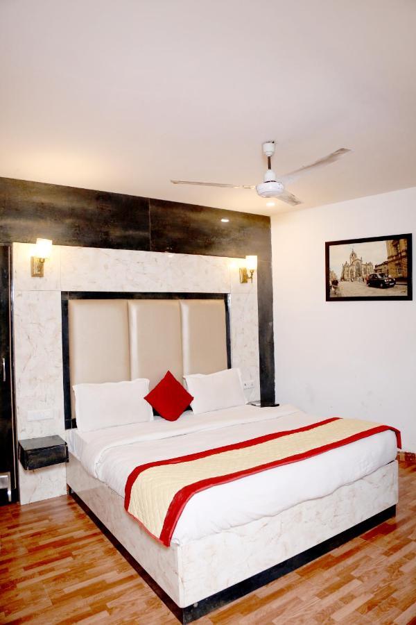 Hotel Plazzo Igi New Delhi Luaran gambar